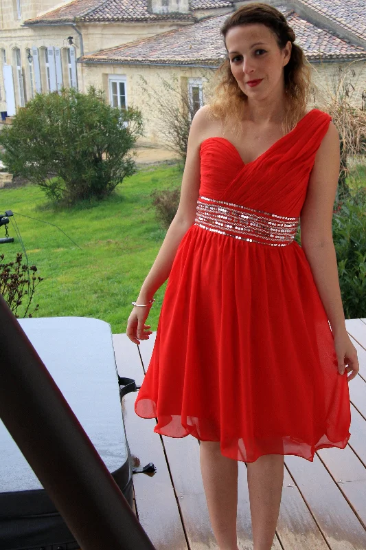 Final Clearance A-line One-shoulder Knee Length Tulle Spaghetti Homecoming Dress