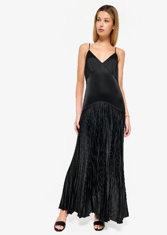 Savings Alert Jennelyn Pleated Gown Black