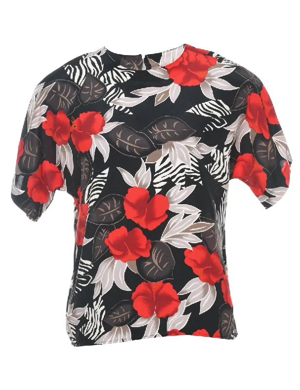 Referral Discount puffer jacketBlack & Red Floral Printed Top - S