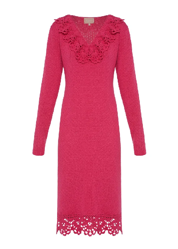 Last Chance flowy dressKNITTED PETALS DRESS