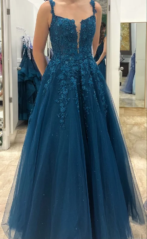 Bargain Prices romantic dressCharming A-Line Long V Neck Lace and Tulle Prom Dress Y5222 Bargain Prices romantic dressCharming A-Line Long V Neck Lace and Tulle Prom Dress Y5222